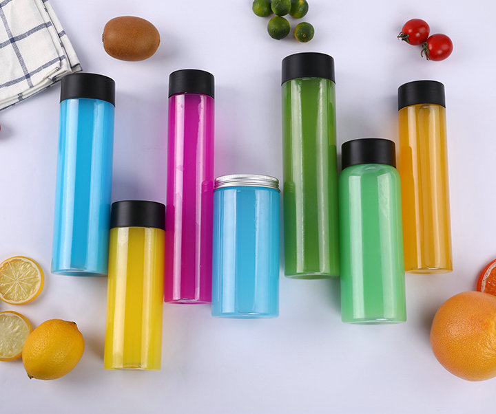 Disposable PET plastic bottle